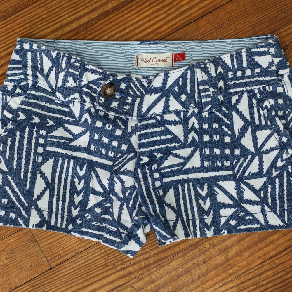 White and blue patterned women's shorts